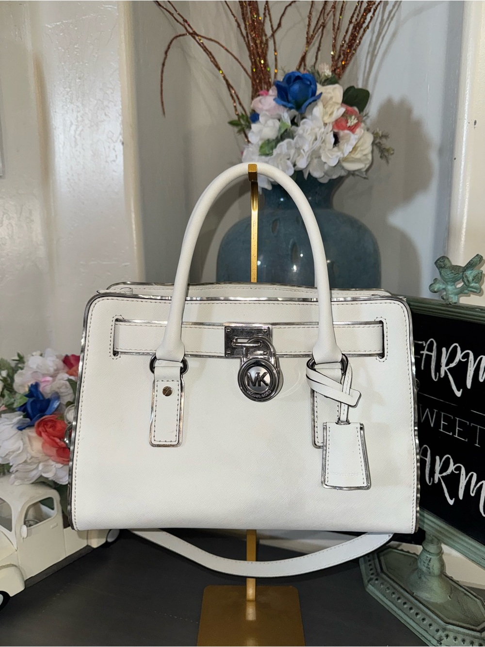 Michael Kors Hamilton White Saffiano Satchel w Silver Hardware & Working Lock - Picture 13 of 14